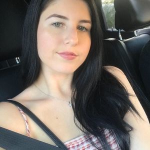 Meet your Posher, Alexandra